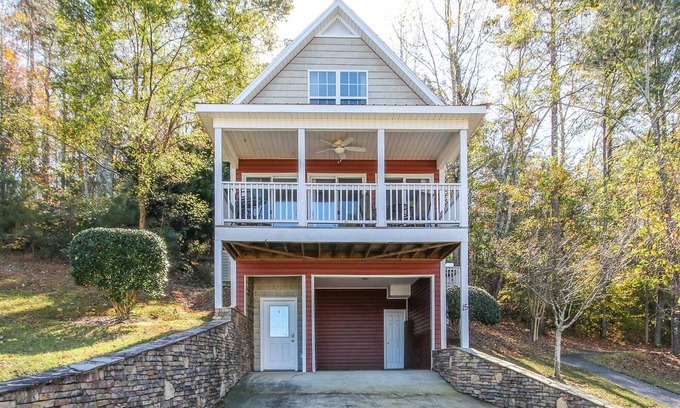Leesburg Casa | House # 15 Lakin' it Easy (no pets) Lake View