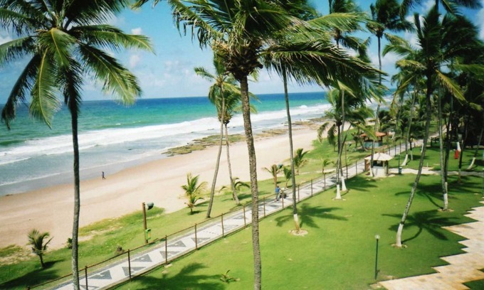 Vilas do Atlantico Casa | House 15 minutes from Salvador Airport and 30 SECONDS from the beach!