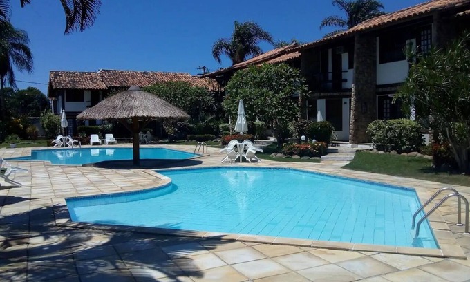 Porto Belo Casa | Casa de 2 dormitorios (1 en suite) condominio Manguinhos pisos dobles