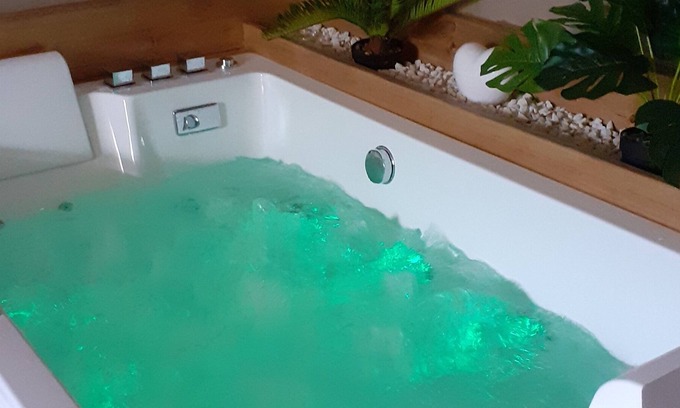 Argenteuil-sur-Armancon Casa | House 2 pers balneotherapy / spa / private jacuzzi near Chablis