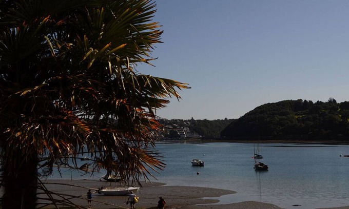Berven Casa | Fisherman's house facing the Bay of Morlaix