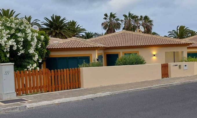 Campo de Baixo Casa | House a few steps from the beach, Porto Santo