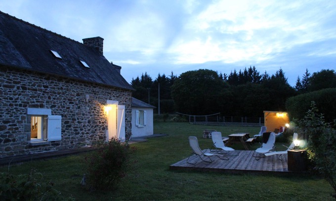 Belle-Isle-en-Terre Otro | Vrbo Property