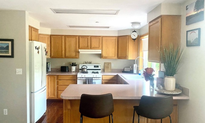 Auburn Casa | House at the "Morris Pond " in Auburn