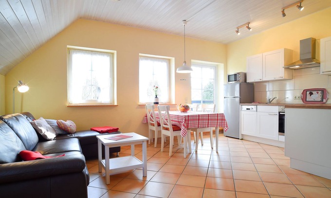 Niederberndorf Apartamento | House at the playground - Strauss