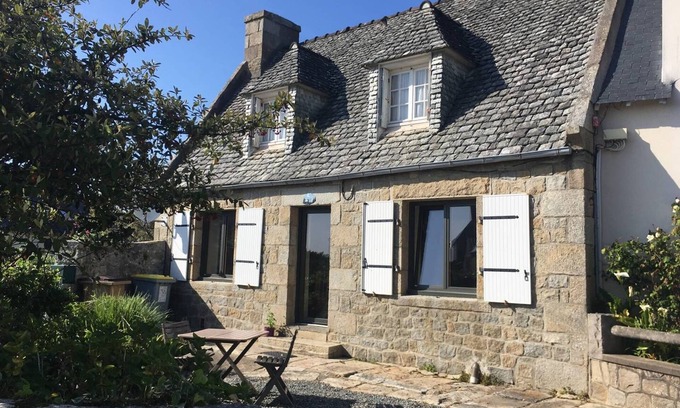 Pleumeur-Bodou Casa | House breton very well located 250m from the sea in Ile Grande