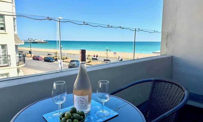 Worthing Casa | House by the Sea, Worthing.