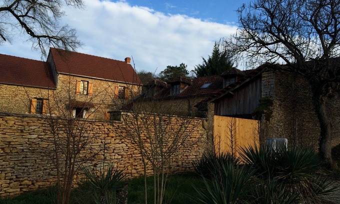 Marcillac-Saint-Quentin Casa | Casa de ensueño, cómoda tanto para 2 como para 6 personas + bebé.