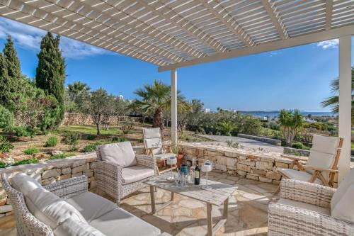 Drios Casa | House Feinikas - Quiet area with Beach access