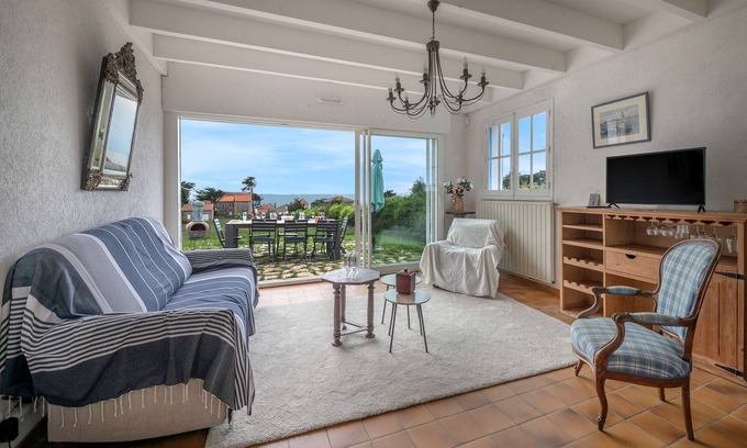 Prefailles Chalet De Esquí | Casa para 8, vista al mar, a 400m de la playa