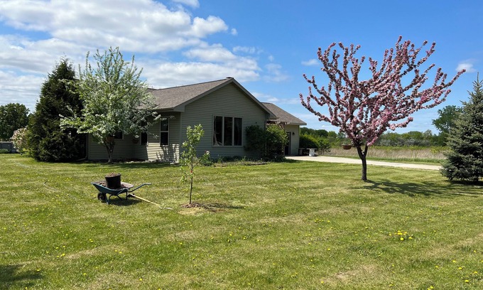 Black Wolf Casa | House for EAA, 6 miles from grounds