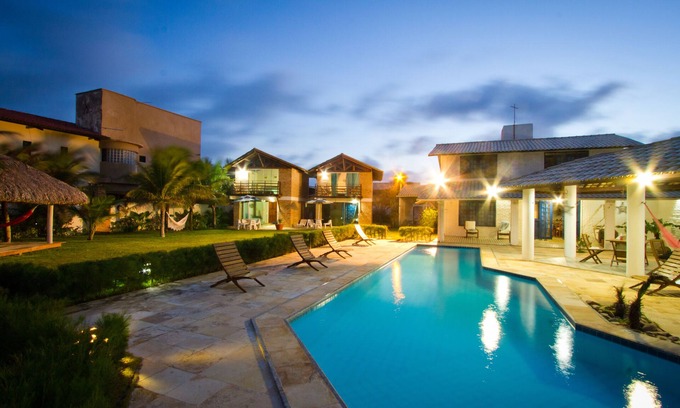 Aquiraz Casa | Casa para Eventos en la Playa con chalets independientes en la orilla de la Playa Aquiraz