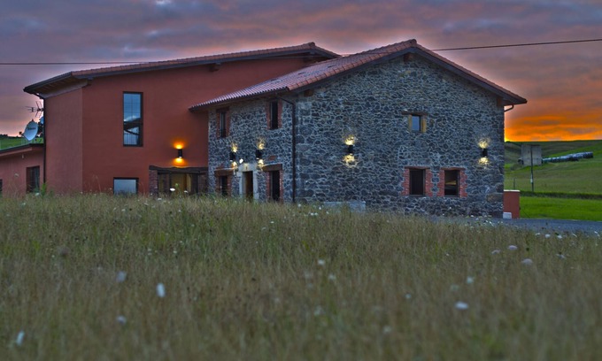 Bareyo Casa | Casa para grupos grandes frente a la playa