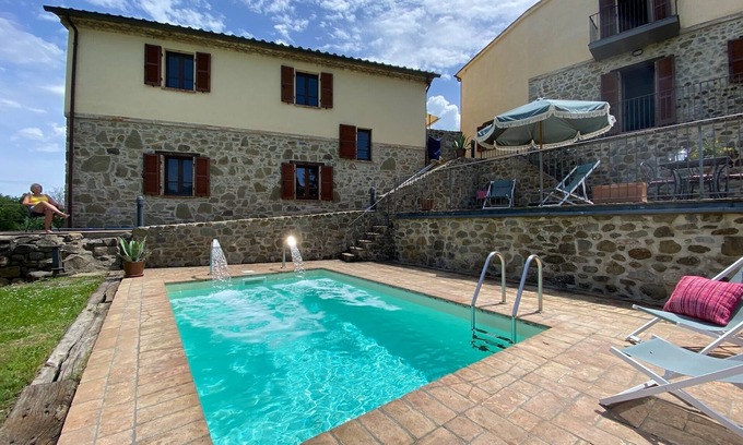 Umbertide Casa | House for two family’s of 4 - Two seperate apartments