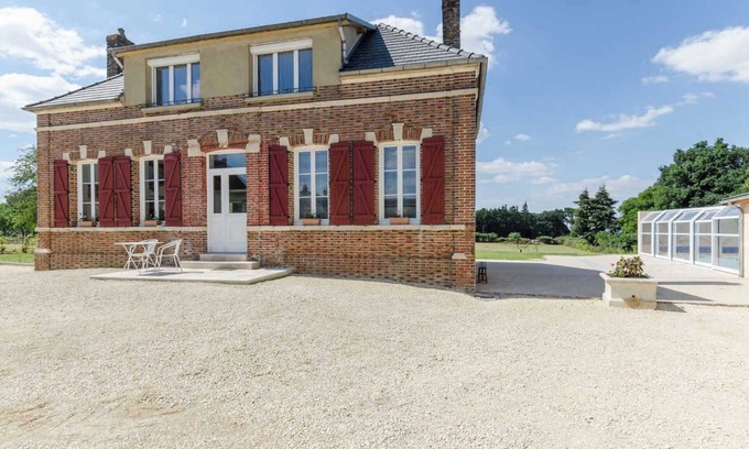 Aix-Villemaur-Palis Casa | House