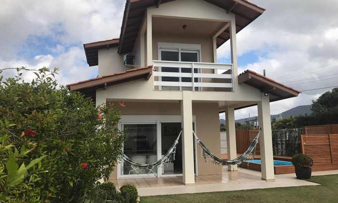 Barra da Lagoa Casa | Casa Frente Mar 30 m. de la playa, Piscina, 4 Aire acondicionado. 4 baños completos