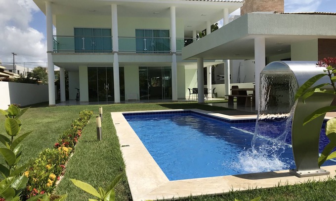 Centro Casa | Casa Guarajuba Alto Estándar Cond. Paraíso de los Lagos - Piscina, Wi-fi y Sky