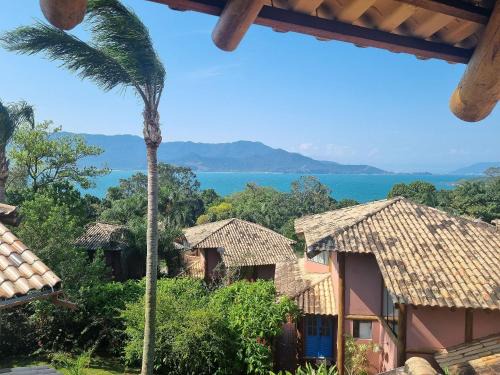 Veloso Casa | Casa em condomínio com lazer perto da praia