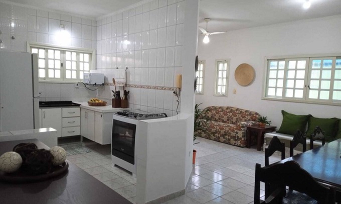 Itanhaem Casa | A ras del suelo en Belas Artes