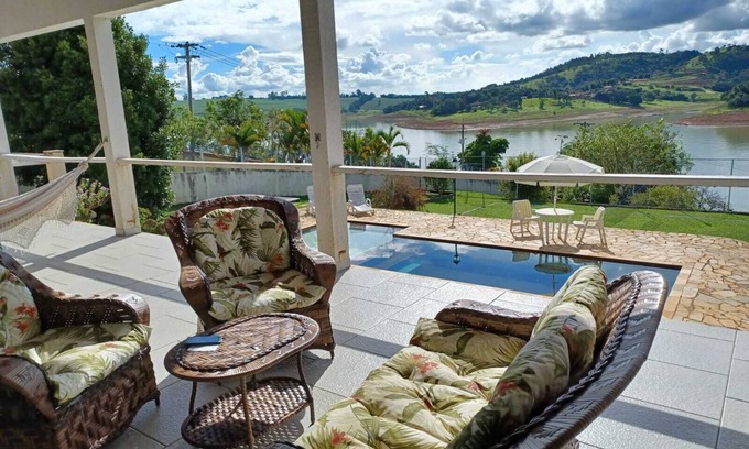 Campinas Cabaña | House in front of the Jaguari dam with swimming pool, barbecue, pizza oven!