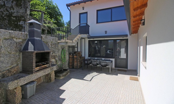 Carvalheira Cabaña | Casa en Gerês con chimenea