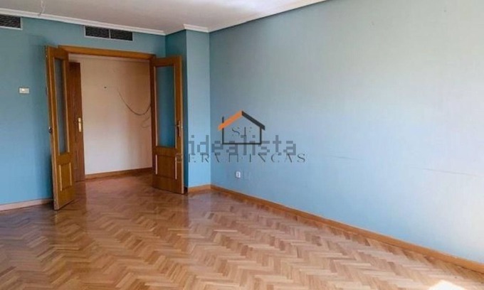 Alameda de Osuna Casa | Excelente casa en la monta/nna para 2 personas o una familia entera. Esto es