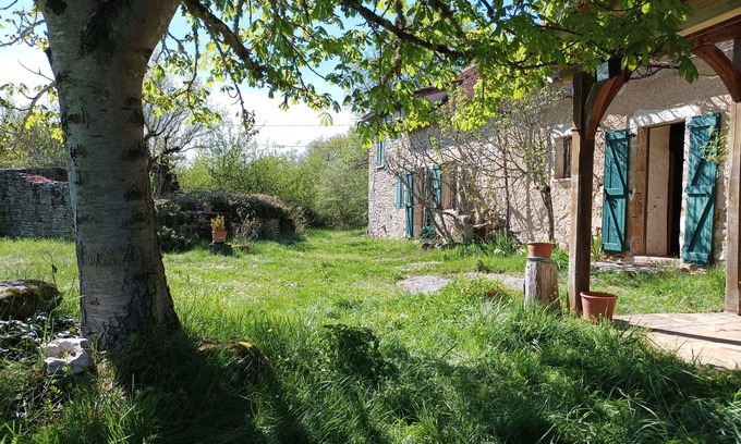 Livernon Otro | house in nature