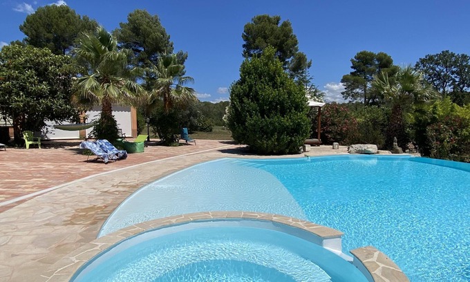 La Motte Villa | propiedad de la familia en las colinas, hermosa piscina privada, ropa de cama nueva,