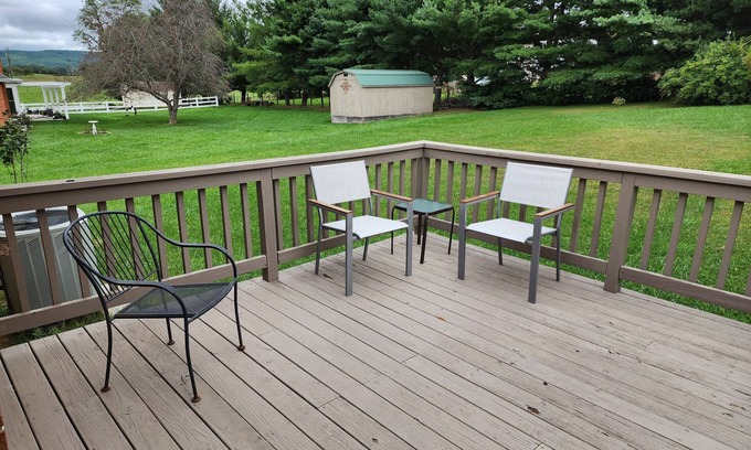 Blacksburg Casa | House in Quiet Neighborhood, within 10 minutes of Virginia Tech, Sleeps 6