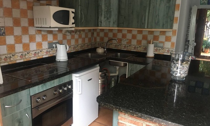 Zahara de la Sierra Casa | Casa céntrica Zahara, tapear y relajar