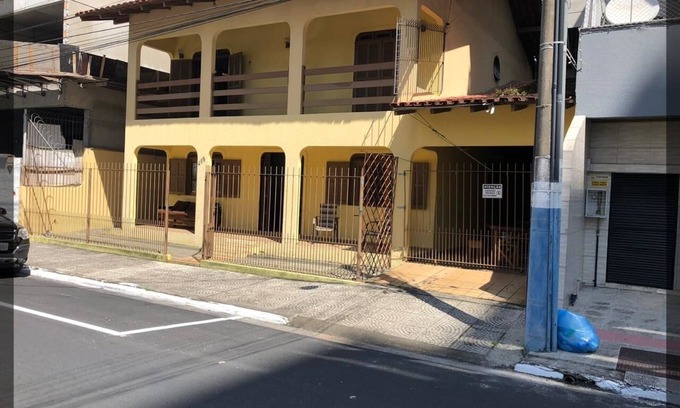 Centro Casa | Alquiler Temporada - Casa en el Centro de Baln. Camboriú, con capacidad para 30 personas!