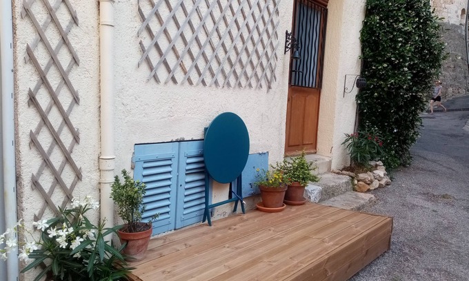 Le Bar-sur-Loup Casa | House in the heart of a peaceful village.