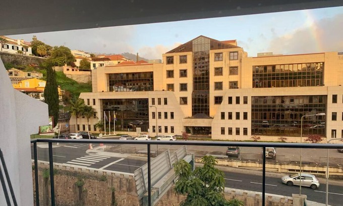 Santa Luzia Casa | House in the Heart of Funchal with big balcony