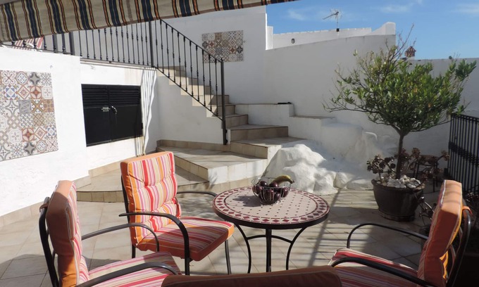 Olvera Casa | Casa en el centro histórico de Olvera, piscina privada y vistas impresionantes.