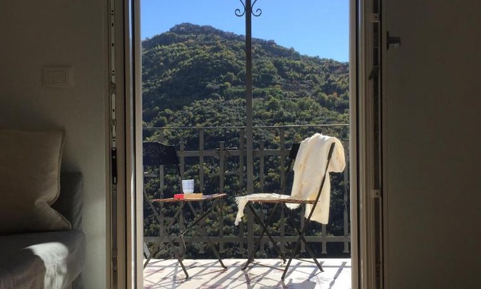 Apricale Casa | house in the medieval village