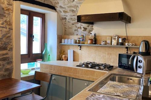 Apricale Apartamento | House in the rock