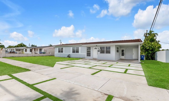 Westchester Casa | House is 15 min from anywhere. Miami Children Hospital, 8 miles MIA