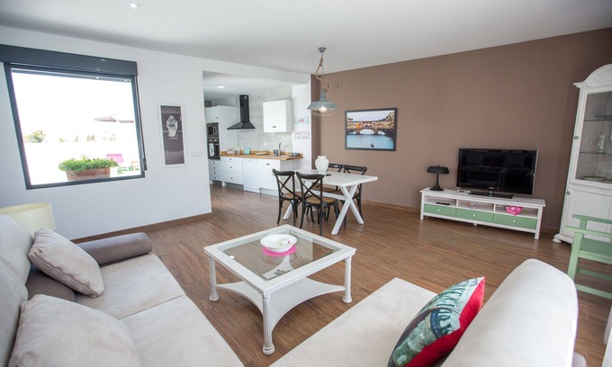 Ogijares Casa | CASA jacuzzi de pago, bajo petición, WIFI gratis 5 PLAZAS, ESPECTACULAR TERRAZA,