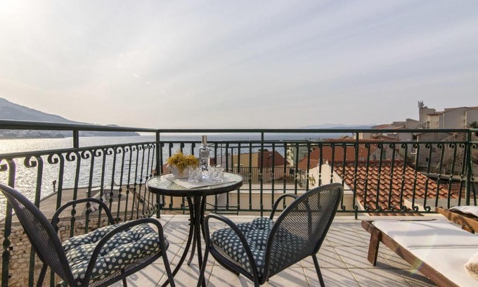 Igrane Casa | House Lea