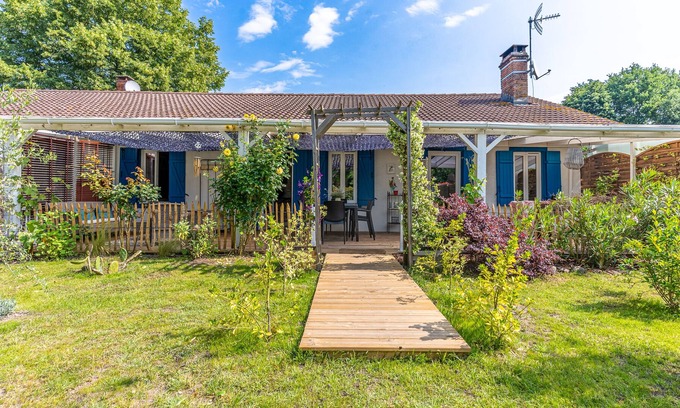 Pontenx-les-Forges Casa | Casa de vacaciones "Location Lebellegard" con jardín privado y Wi-Fi