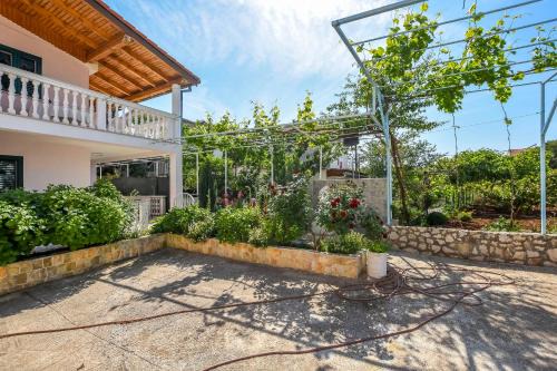 Podglavica Casa | House Lucija