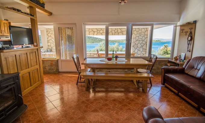 Tkon Casa | House Marko (14574-K1) - Tkon - island Pasman