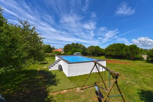 Valdebek Casa | House Mirna 2177
