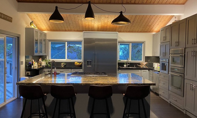 Kailua Casa | House near Kailua beach with ocean view