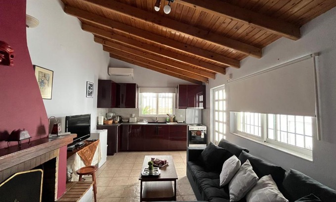 Spata-Artemida Apartamento | House near the Athens Airport, Spata.