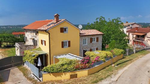Selina Casa | House Nona