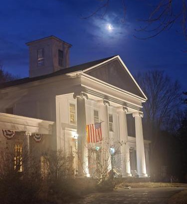 Mystic Cama Y Desayuno | House of 1833 Bed and Breakfast