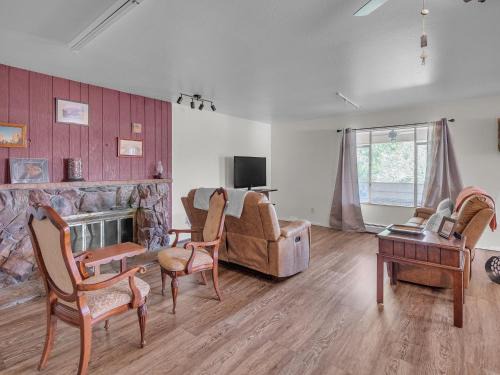 Canon City Casa | House of Broken Dove home