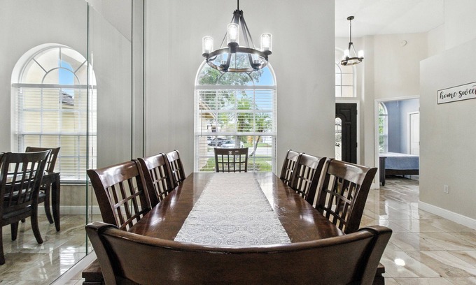 Town 'n' Country Casa | Hogar Tradicional en Tampa