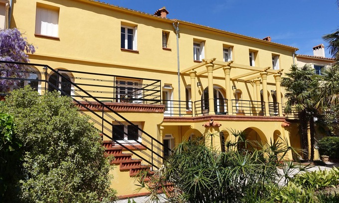 Laroque-des-Alberes Casa | Cámara de excepción, con jardín y piscina en el corazón de Laroque des Alberes